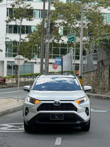 Toyota RAV4 XLE