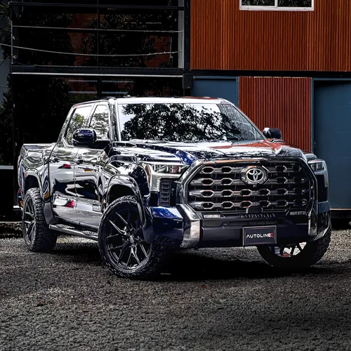 Toyota Tundra Crewmax Platinum Hybrid 2022