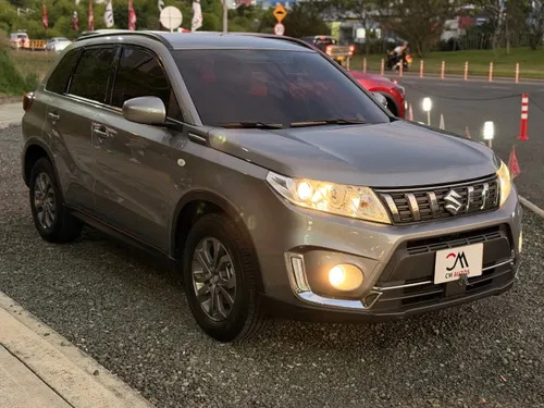 2023 Suzuki Vitara Live Automatica