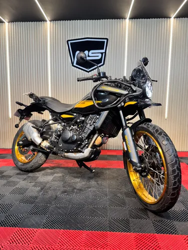 ROYAL ENFIELD HIMALAYAN 452
