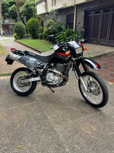 Suzuki DR650