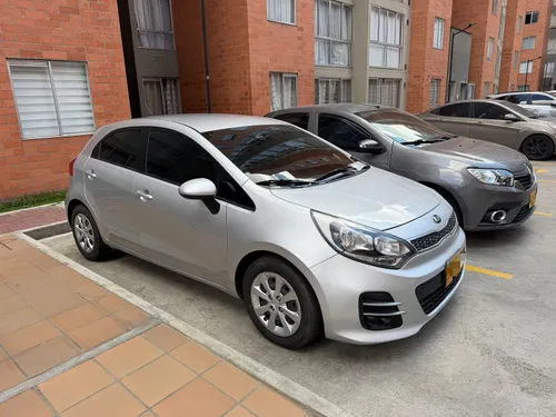 VENDO HERMOSO KIA RIO SPICE R 2016
