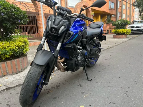 YAMAHA MT 07 -2023