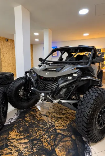 Can-Am Maverick R MAX XRC SS
