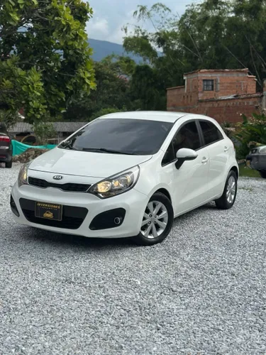 Kia Rio UB EX 2015