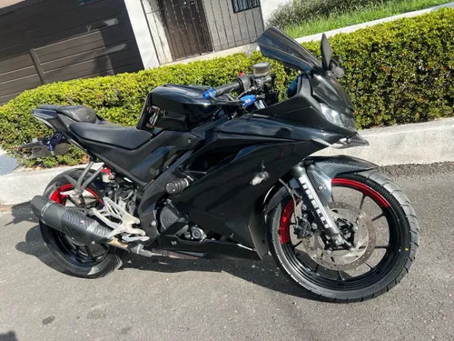 YAMAHA R15 V3 MODELO 2021