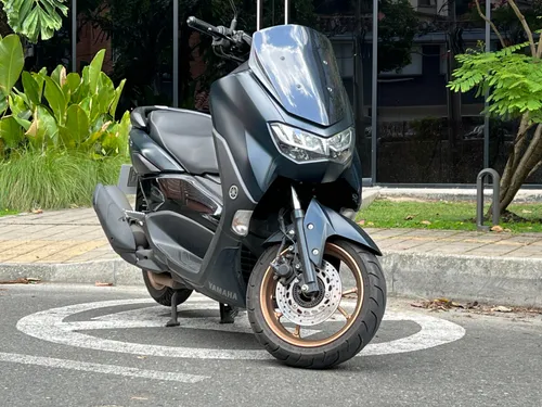 Yamaha N-Max V2 Connected