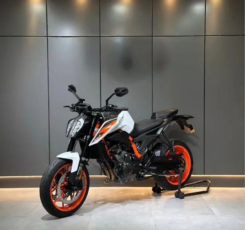 KTM 890 Duke R