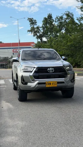TOYOTA HILUX SRX 2021  2.4 DIÉSEL  4X4 AUTOMÁTICA  215 MILLONES