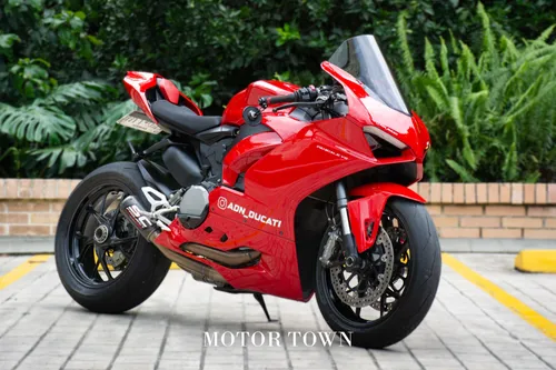 DUCATI PANIGALE V2 2024