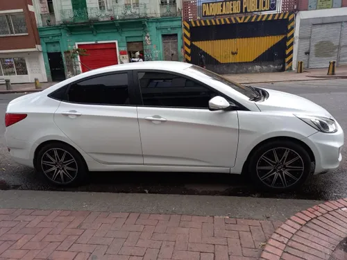 HYUNDAI  I25 MECANICO