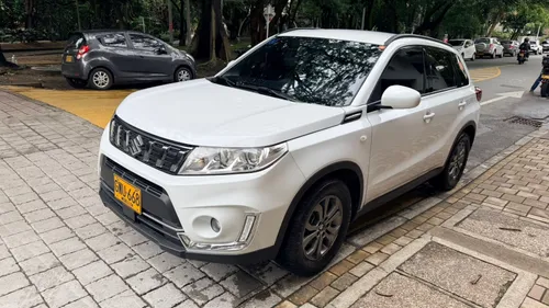 Suzuki Vitara Live 2020 automatica 4x2  con 75.000 kms 72.900.000