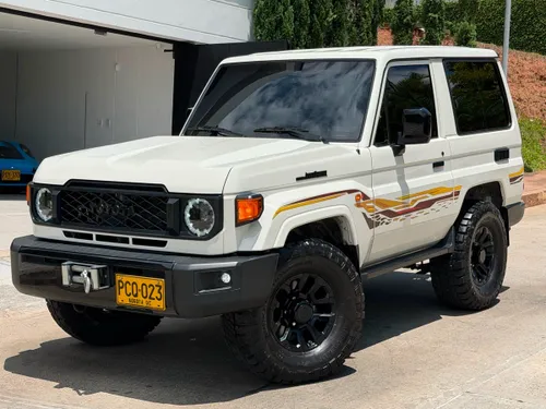 Toyota Land Cruiser GDJ71 LX 2024 automático