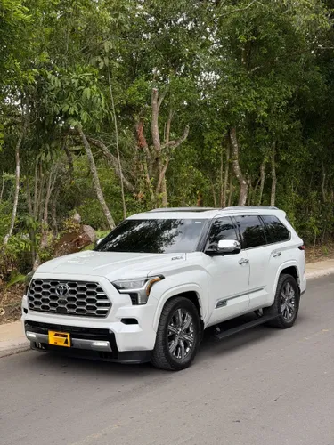 TOYOTA SEQUOIA CAPSTONE