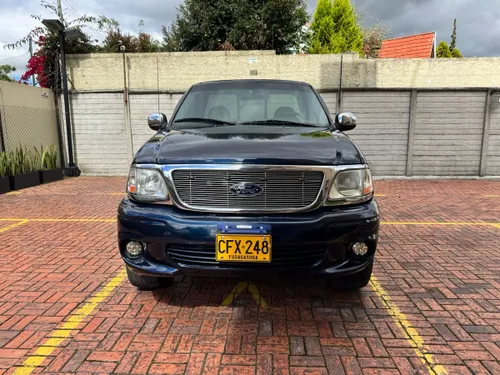 Ford F-150 cabina sencilla