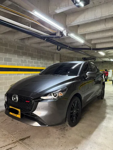 Mazda 2 Grand Touring Sedán