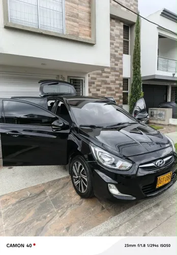 Hyundai i25 Modelo 2015 Hatchback