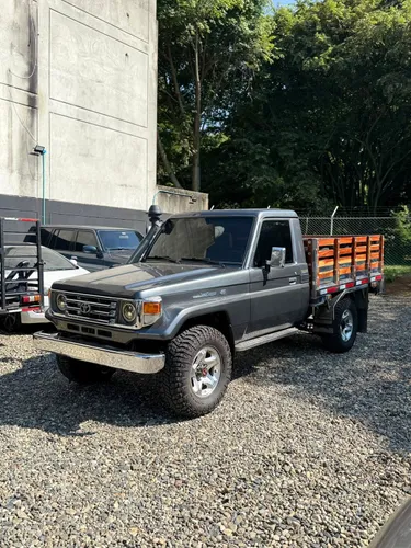 Toyota Macho Estacas  Original Gasolina 4.5 4x4