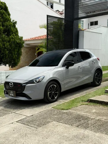 Mazda 2 grand touring Carbón edition 2026