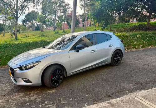 Mazda 3 Touring 2.0cc Sport