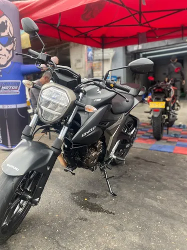 Suzuki GIXXER 250 MODELO 2020