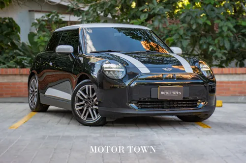 MINI COOPER E CLASSIC ELÉCTRICO 2024