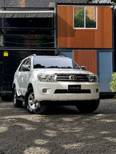 Toyota Fortuner SR5 2.7 4x4 2011