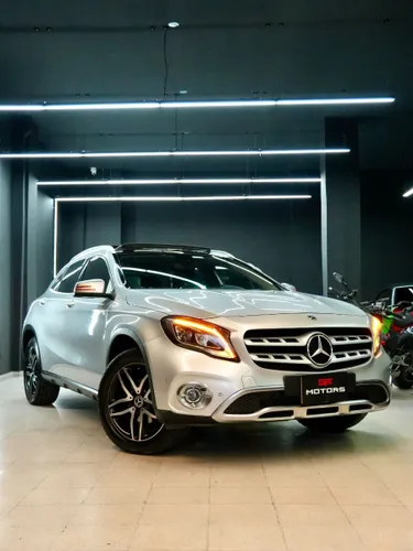 MERCEDES BENZ GLA 200