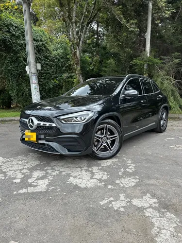 Mercedes-Benz GLA 200 AMG Line 2023