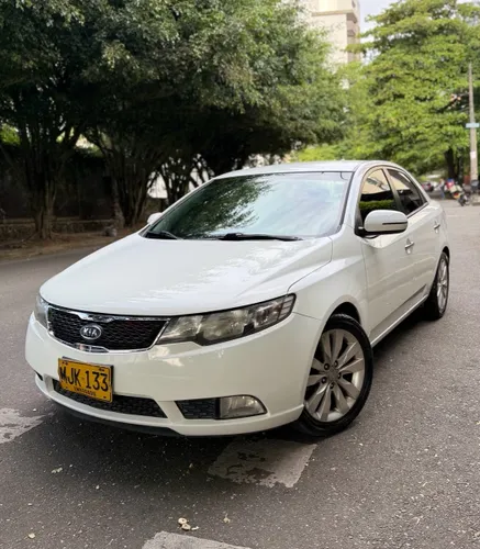 KIA CERATO FORTE 2013