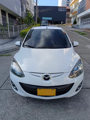 Mazda 2 2013