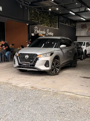 NISSAN KICKS ADVANCE 2024