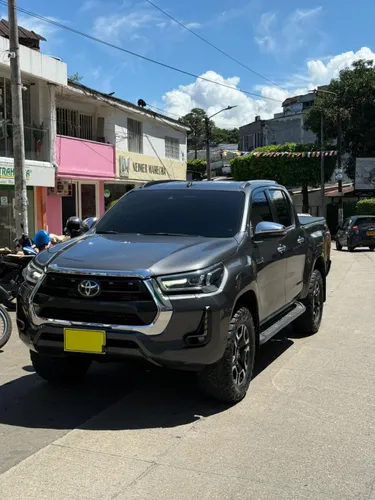 Toyota Hilux SRX 2022 aut 2.8