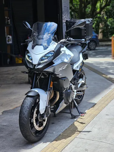 VENDO BMW F900 XR DYNAMIC MODELO 2024 EXCELENTE ESTADO