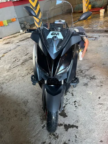 YAMAHA XMAX