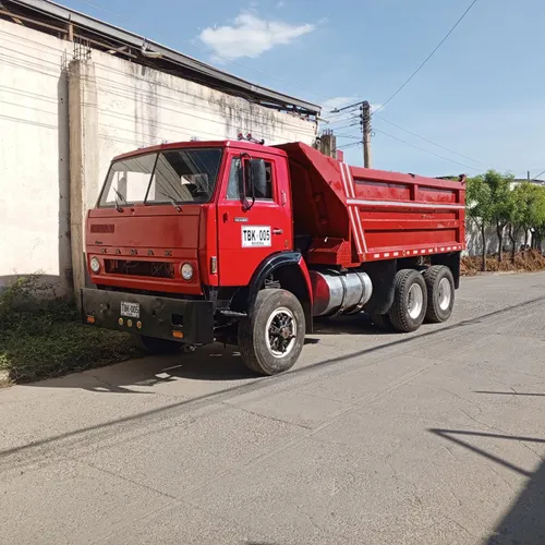 Volqueta Kamaz