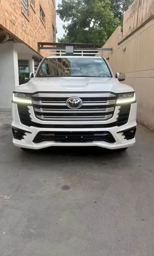 TOYOTA SAHARA LC300 VXR 2025