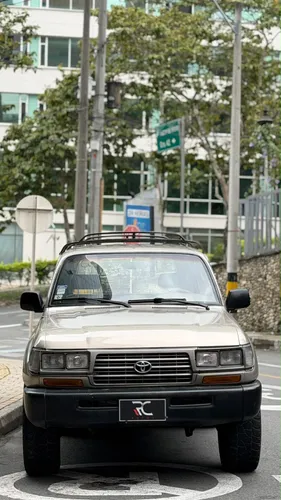 Toyota Land Cruiser Autana