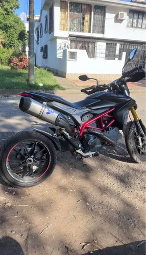Ducati HYPERMOTARD 821 Con extras