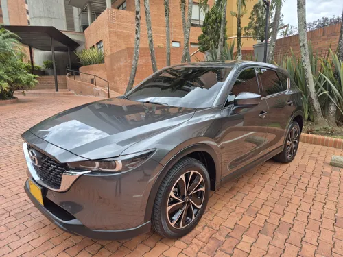 Mazda CX-5 Grand Touring único dueo Modelo 2023