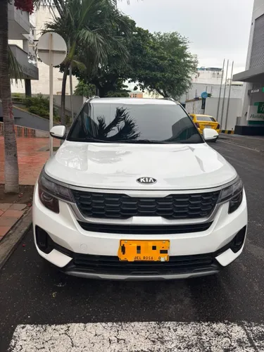 Kia seltos 2023 - cojineria en cuero 1010