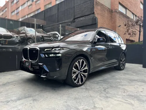 BMW X7 M60i