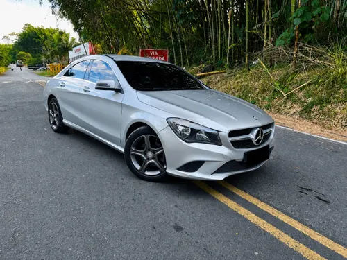 Mercedez benz CLA200