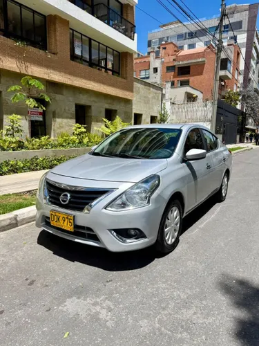 Nissan Versa Avance