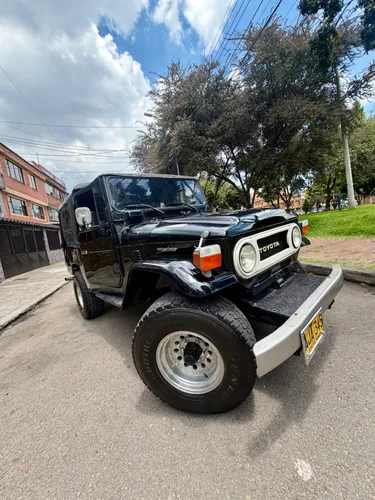 TOYOTA FJ 43 carpado