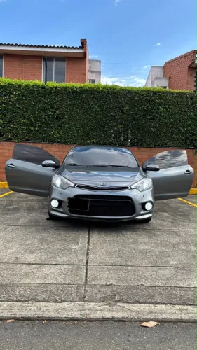 Kia Cerato Koup EX 2.0Race 2016 Gris