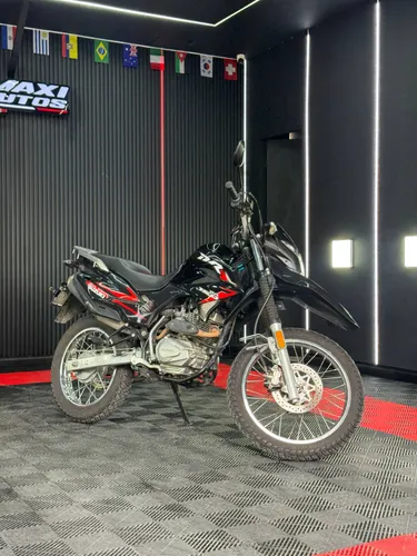 SUZUKI DR150 GASOLINA. MODELO 2025