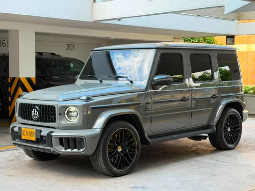 MERCEDES-BENZ G580 V8