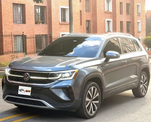 Volkswagen Taos Highline 2.024