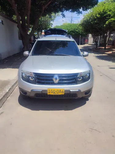 RENAULT DUSTER